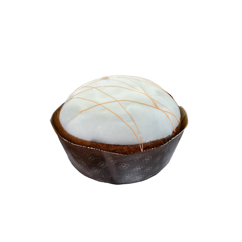 Panettone with ginger, apricot and white chocolate by Lillo Vinci